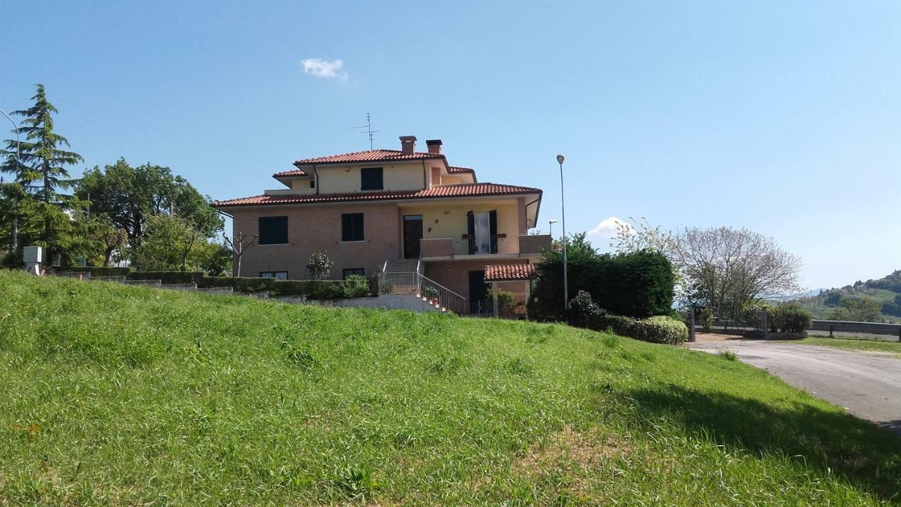 B & B Il Sicomoro Montecarotto Exterior foto